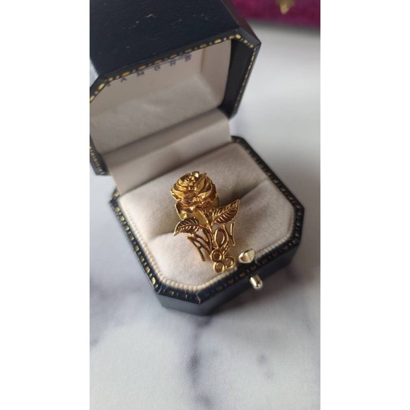 Vintage Gold Avon '85 Rose Pin - Picture 3 of 10
